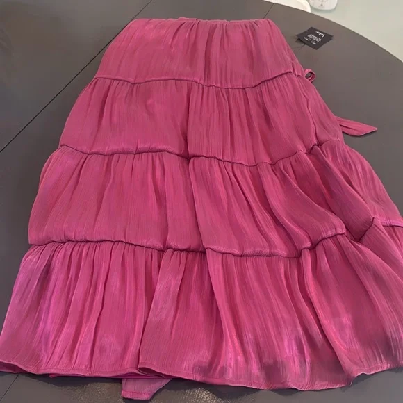 NWT Lulus magenta tiered dress - Picture 11 of 12